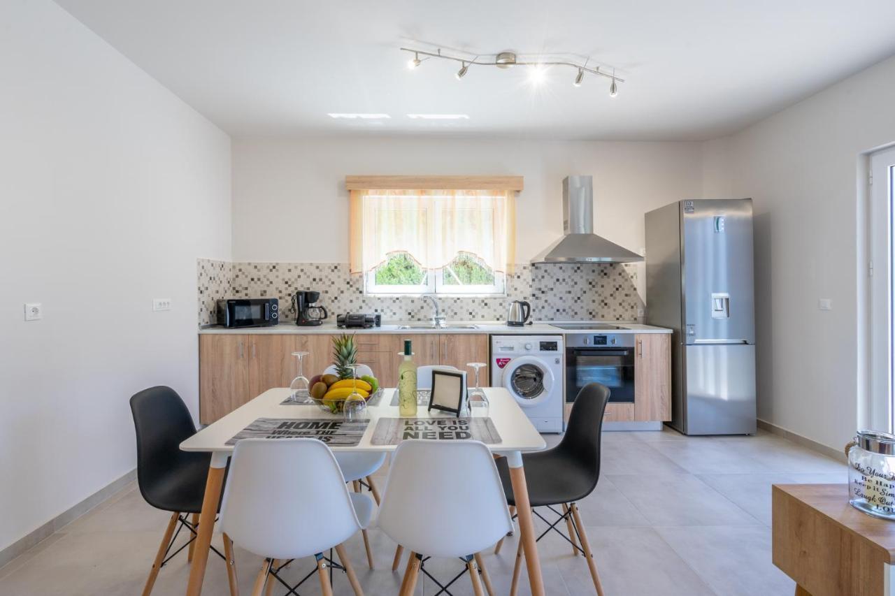 Apartment Massimo Ialysos  Dış mekan fotoğraf