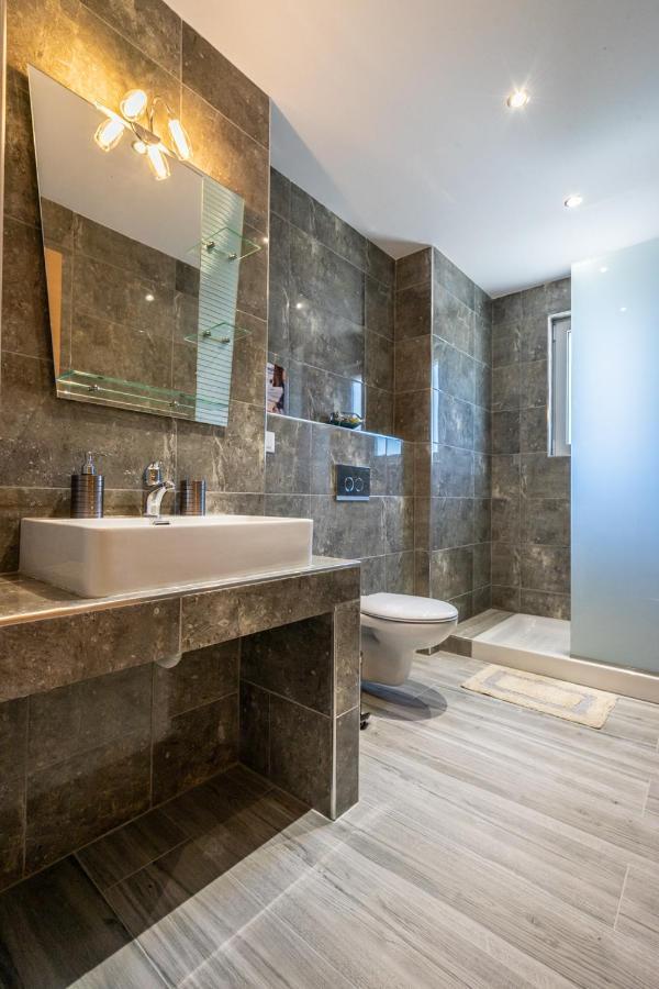 Apartment Massimo Ialysos  Dış mekan fotoğraf